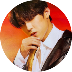 박우진(정색) image