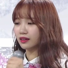 나(김채원) image