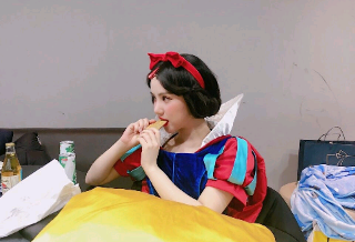 小美人鱼转世 thumbnail