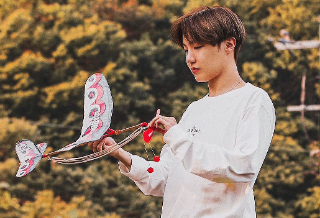 J-Hope投票選二月生日 thumbnail