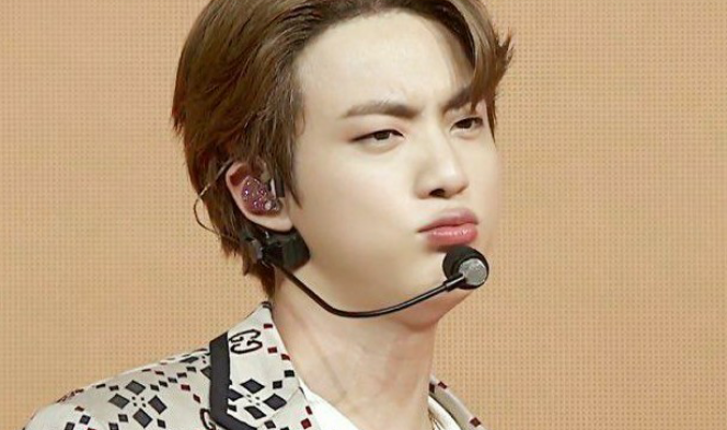 월드와이드핸섬은 언제나처럼 멋져요💜💜 thumbnail