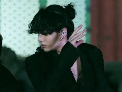 "거기 달달한 사탕 먹어볼래?" thumbnail