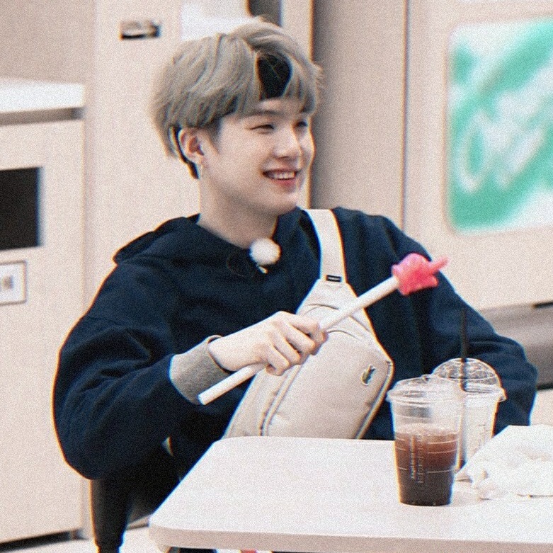 민윤기 image