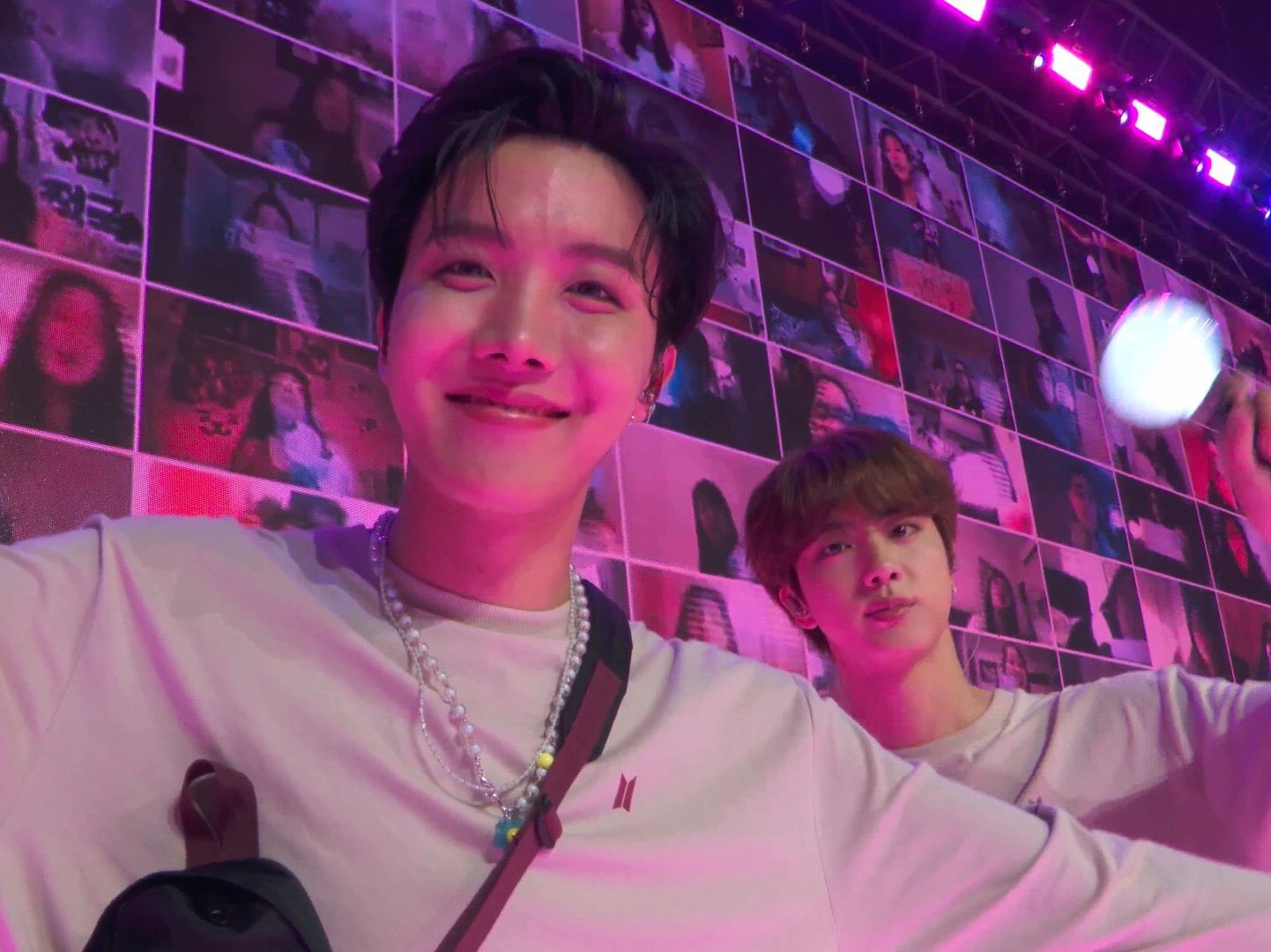 私たちとの行 thumbnail