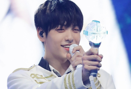 [휴재] 연극부 그 선배 thumbnail