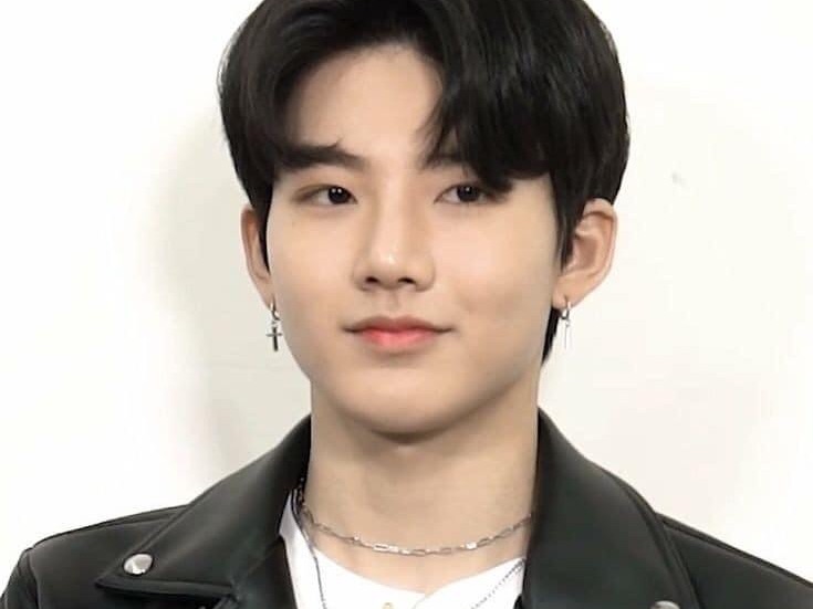 모자 쓴 개 thumbnail