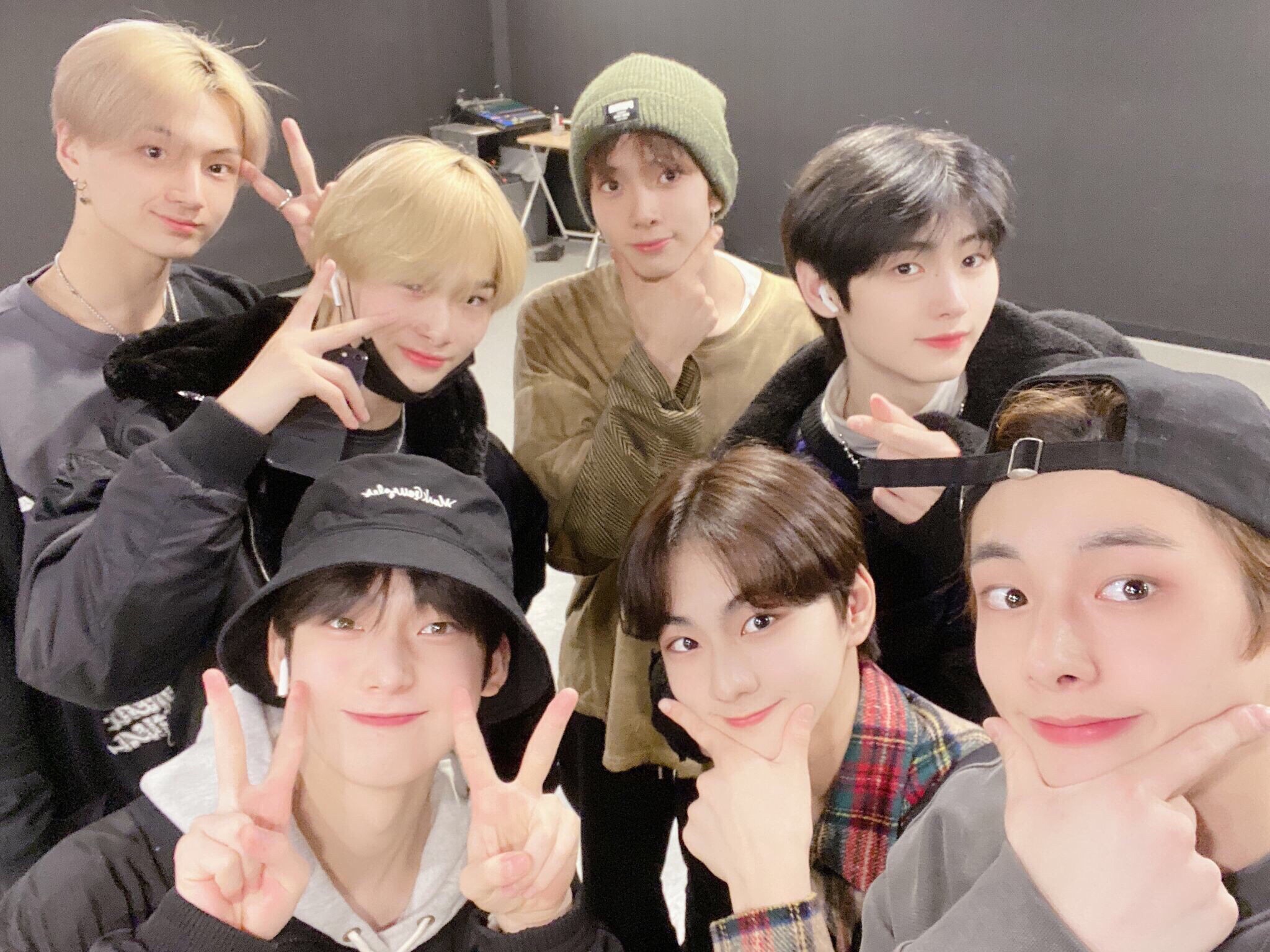 ENHYPEN 투표 thumbnail