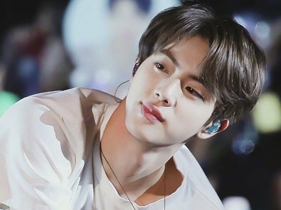 석진 image
