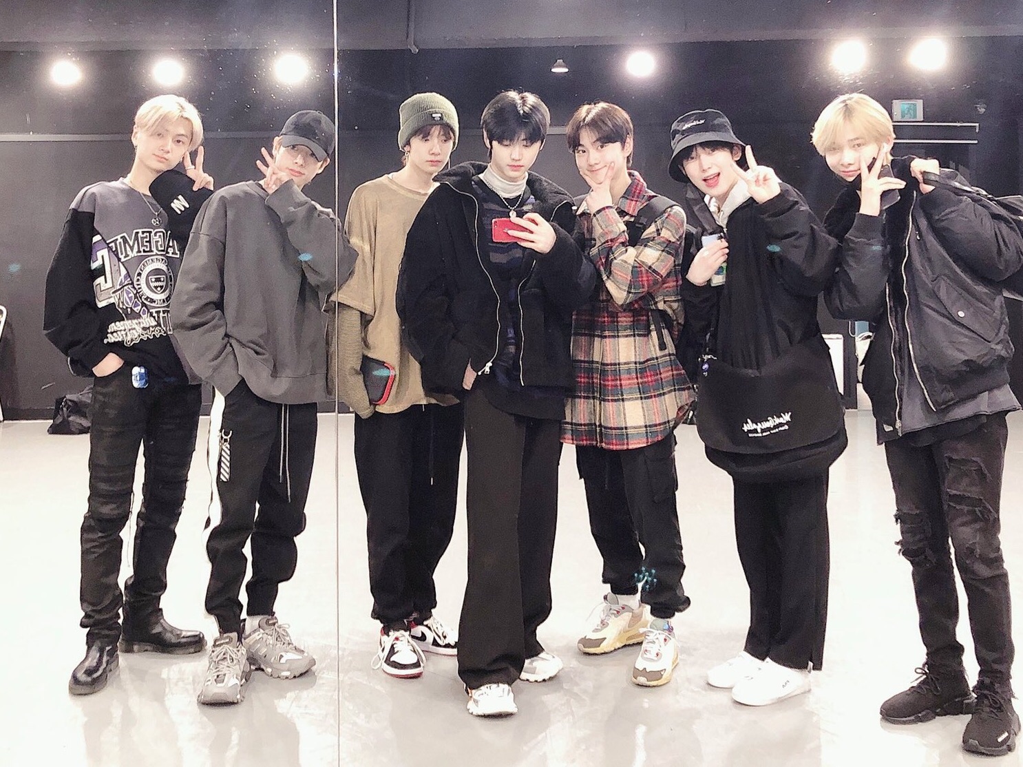 ENHYPEN 투표 thumbnail