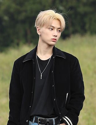 제이 image