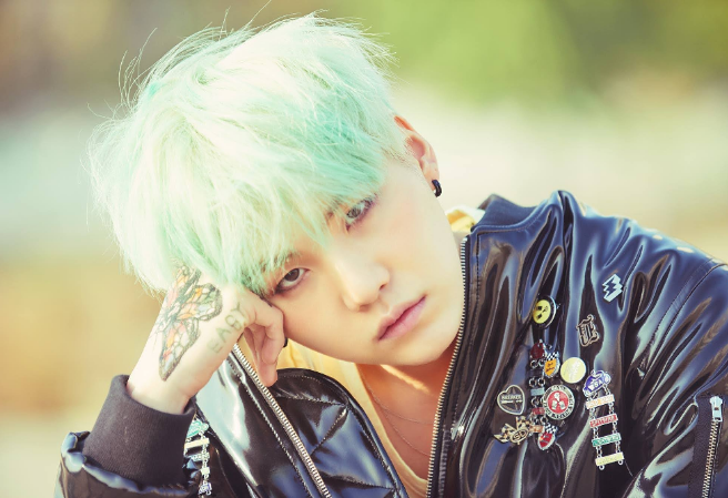 일진선배머리를 모르고 잡아당겼다(´༎ຶД༎ຶ`) thumbnail