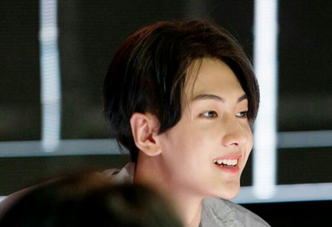 여기서 당신이 퍼뜨리고 있는 것입니다 thumbnail