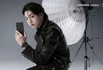 𝙕 𝙊 𝙈 𝘽 𝙄 𝙀 thumbnail