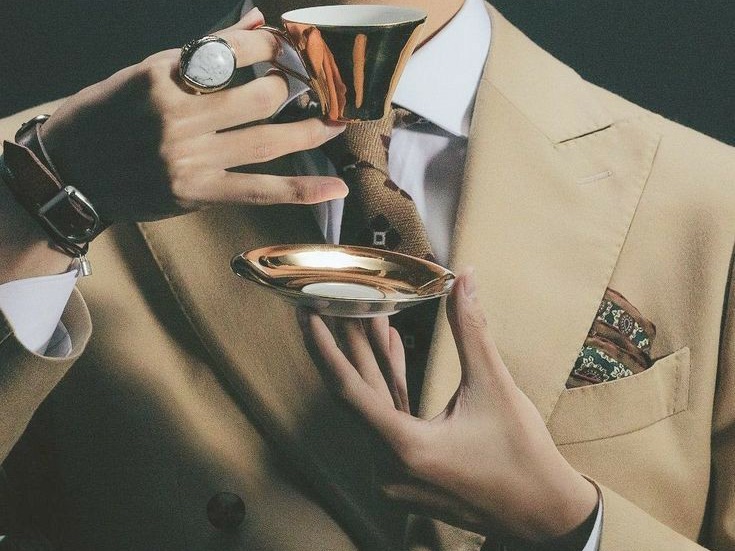 레이나 아벤 image