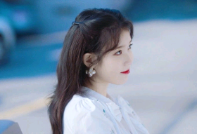 我在网吧遇到的那个女孩是个固执的女人 thumbnail