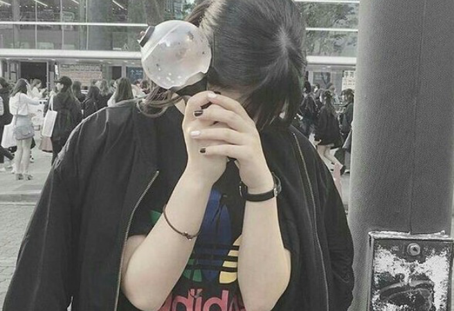 𝙐𝙣𝙩𝙤𝙪𝙘𝙝𝙖𝙗𝙡𝙚 thumbnail