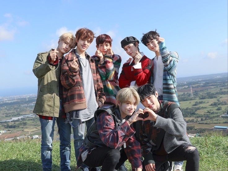 Enhypen photo sharing room thumbnail