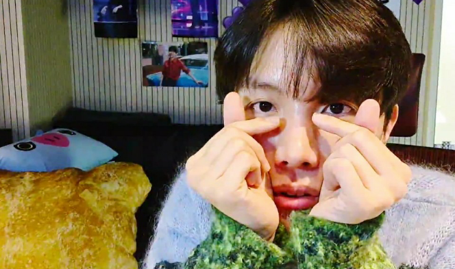 호석이에게 투표하세요🐿 thumbnail