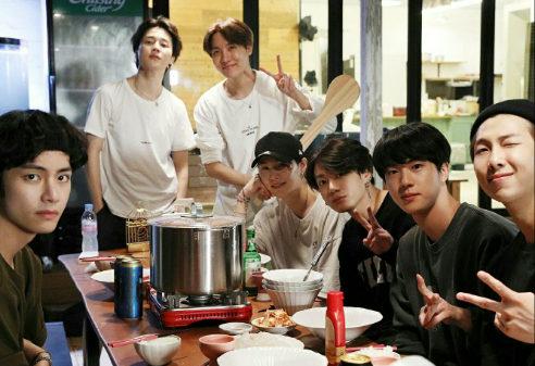 投票给防弹少年团！ thumbnail