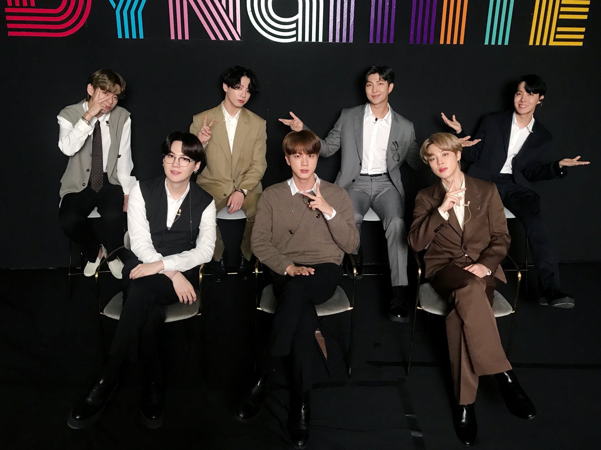 아미를 스트리밍하자 thumbnail