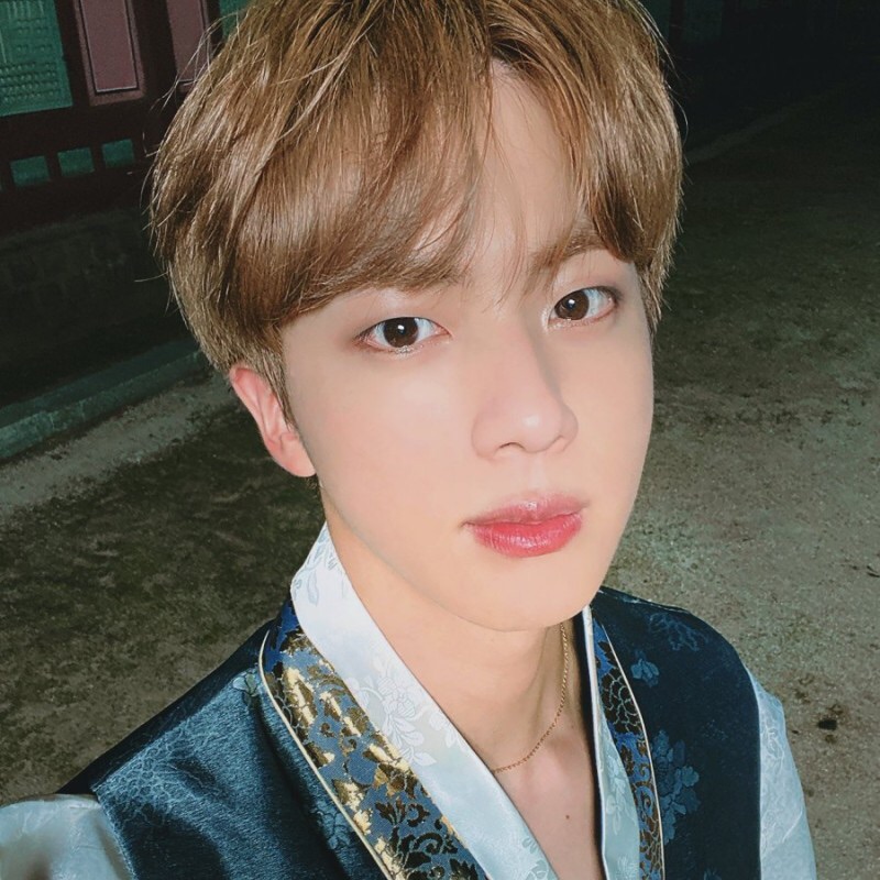 김 석 진 image