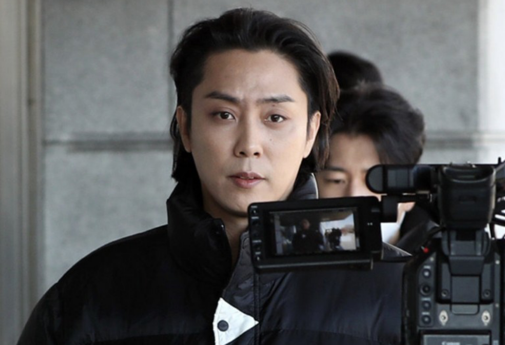 인 지위안 thumbnail