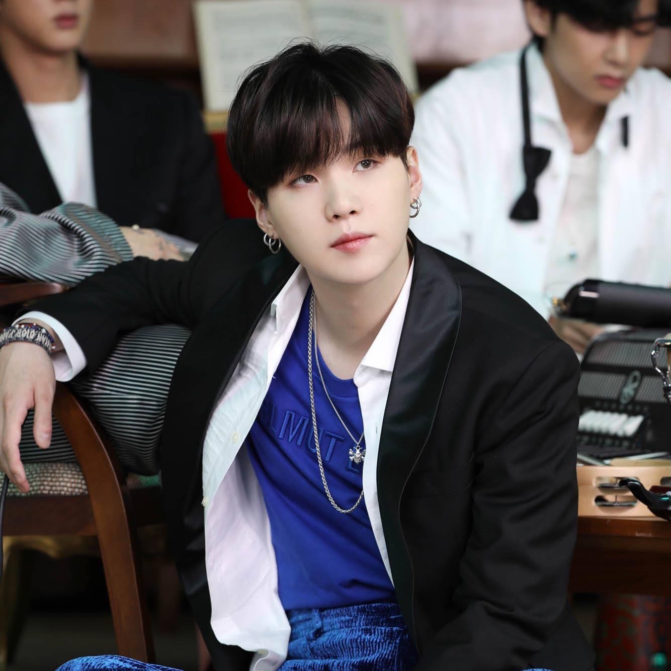 민윤기 image