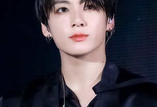 Không có nữ anh hùng nào ngốc nghếch hơn (đang chuẩn bị) thumbnail