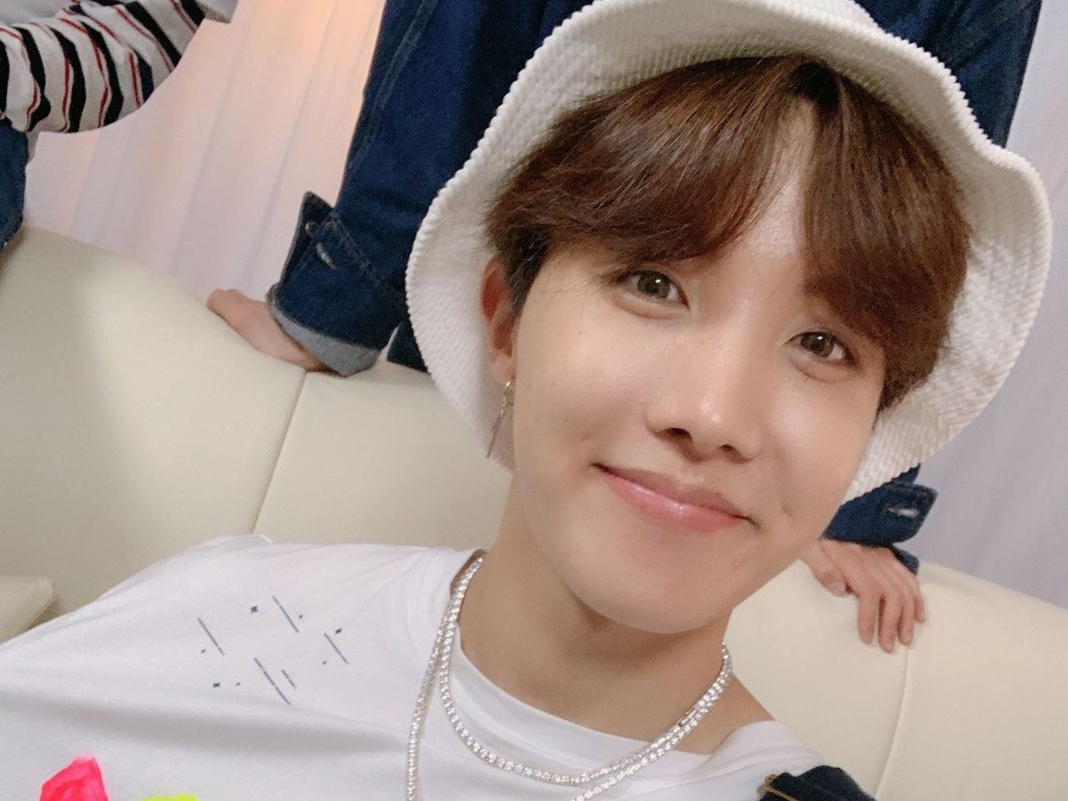 VOTES FOR JHOPE 🗳  thumbnail