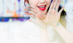 Ai muốn tặng một vầng trăng khuyết không~? thumbnail
