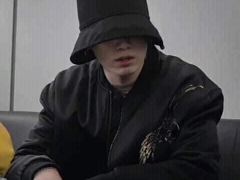 Con sóc dụ dỗ con báo săn thumbnail