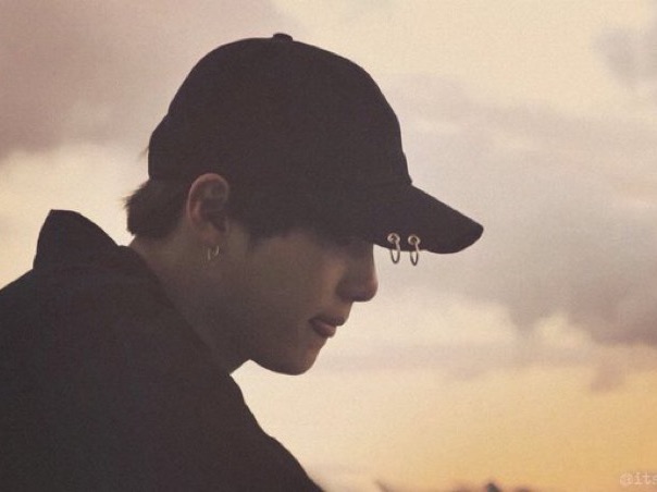 유난히 네가 더 보고싶던 날 thumbnail