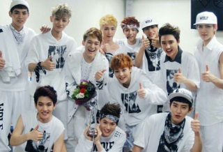 2021년의 기적✨(엑소 OT12) thumbnail