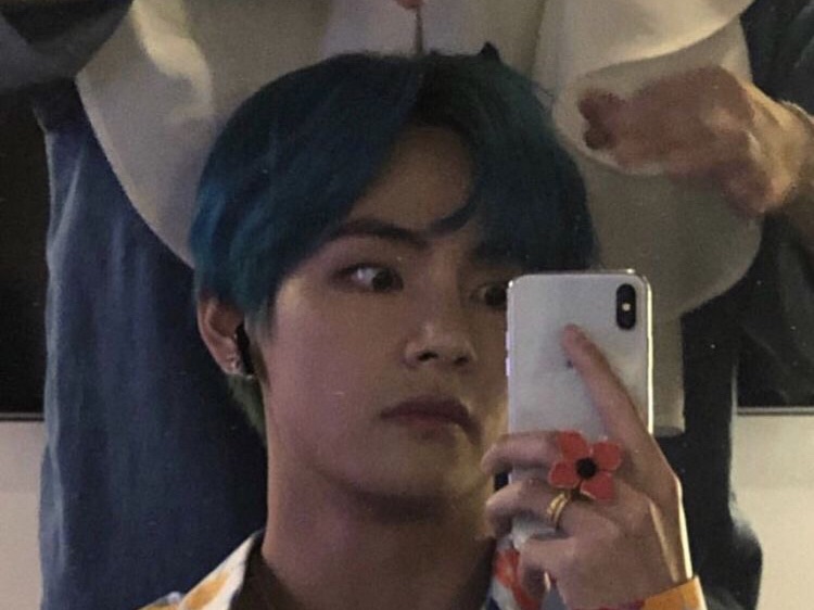 Flirte, mon vieux. thumbnail