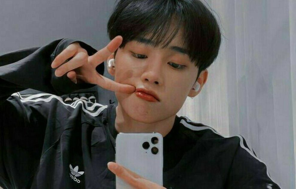 Full-blown fantasy fanfic thumbnail