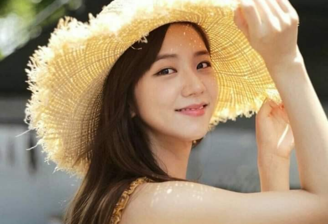 只是个女孩 thumbnail