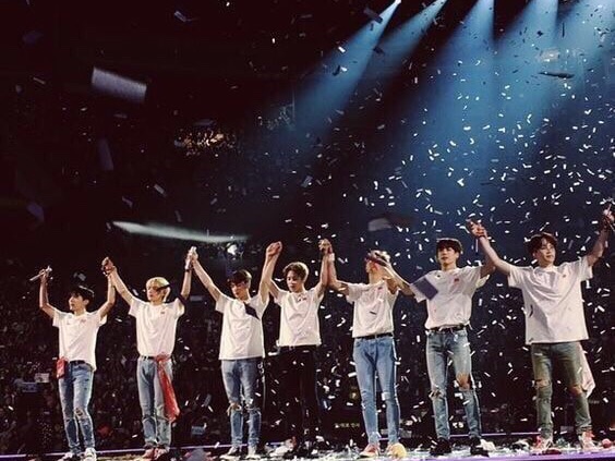 일진오빠들한테 입양왔다 thumbnail