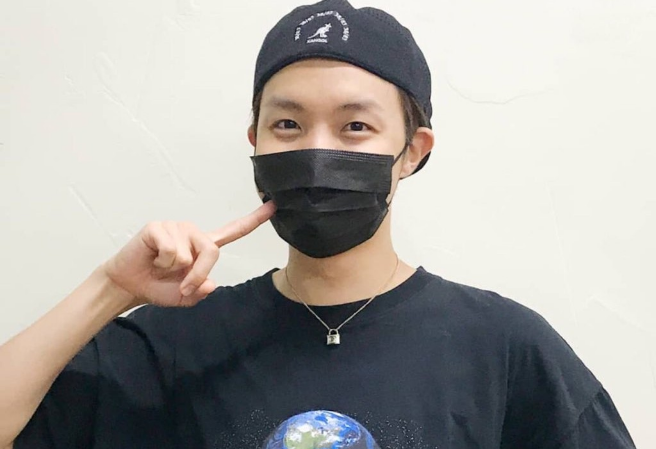 Hãy bình chọn cho Hobi và để lại bình luận! thumbnail