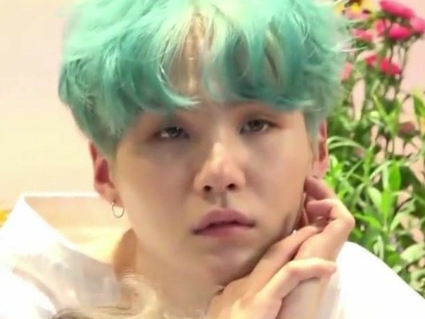 윤기 세계 지배 thumbnail