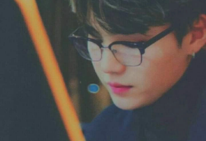 VOTA POR YOOOONGI POR FAVOR thumbnail