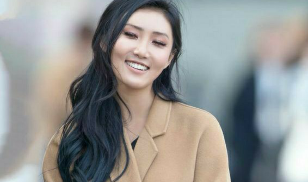 Hwasa Tercantikku thumbnail