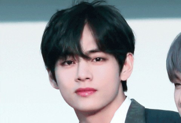 ゴーディング時に初恋が芸能人になって私に執着する thumbnail