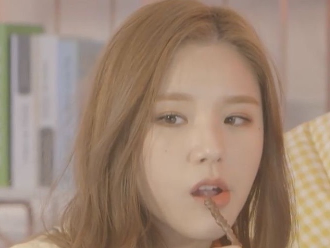 LOONA를 응원해주세요! thumbnail