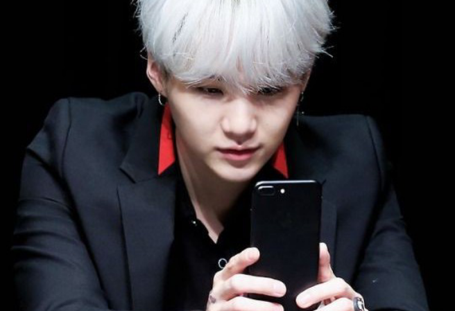 冷漠而谨慎的朋友 thumbnail