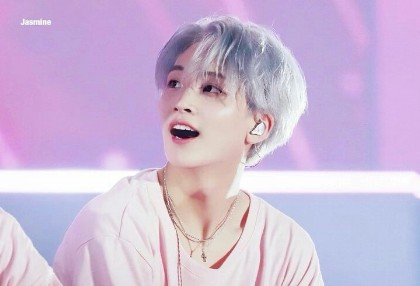 우리만의 세계 thumbnail