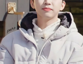 너를 만나  행복해. 넌 천사가 분명한 거야. thumbnail