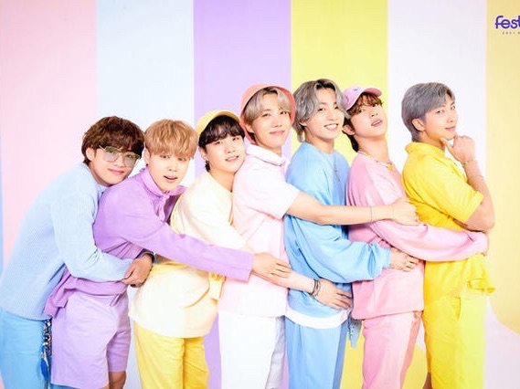 她是防弹少年团成员金南俊的姐姐。 thumbnail