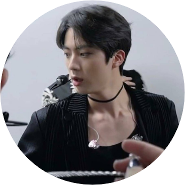 김석진 image