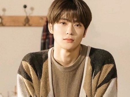 진짜 예쁘네 thumbnail