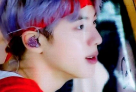 "Anziano, dovrei rinunciare al mio amore non corrisposto?" thumbnail